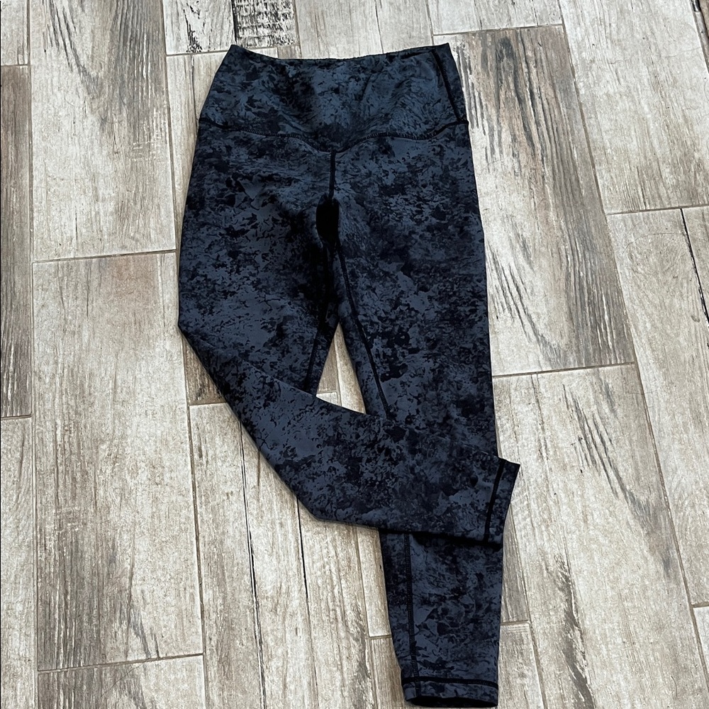 Black and blue  Patterned Leggings